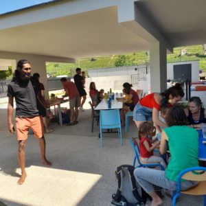 Pique-nique en famille sensorialité et motricité